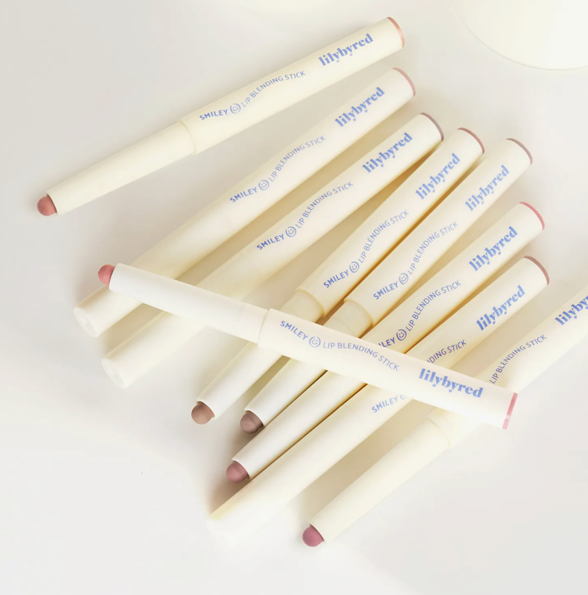 lilybyred Smiley Lip Blending Stick– Multi-Use Lip Liner & Soft Blending Pencil
