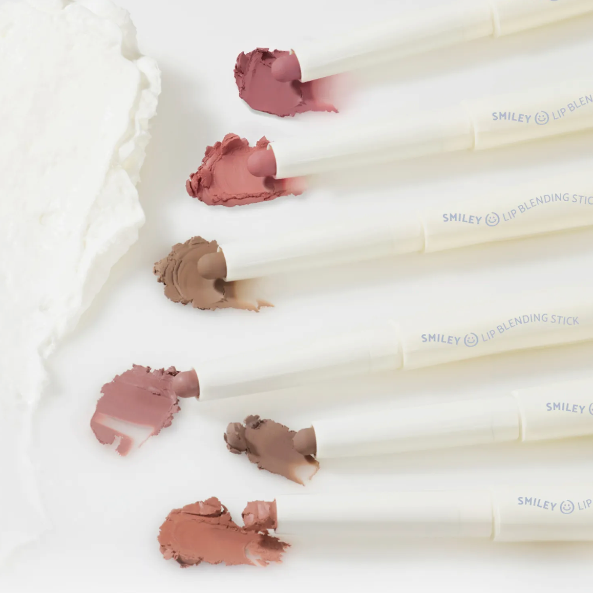 lilybyred Smiley Lip Blending Stick– Multi-Use Lip Liner & Soft Blending Pencil